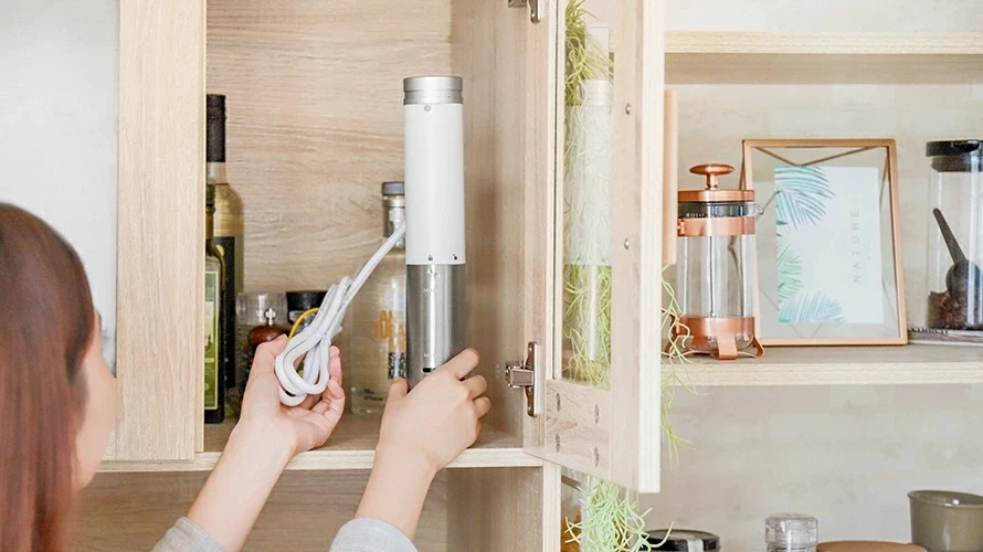 スマートな縦長デザイン