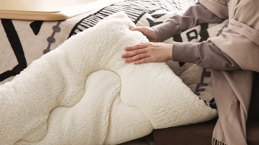 ふわふわな裏面シープボア