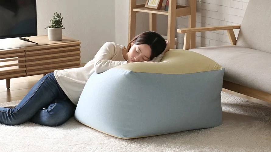 ライトブルー