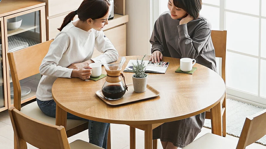 人数に合わせて自然な距離を保てる