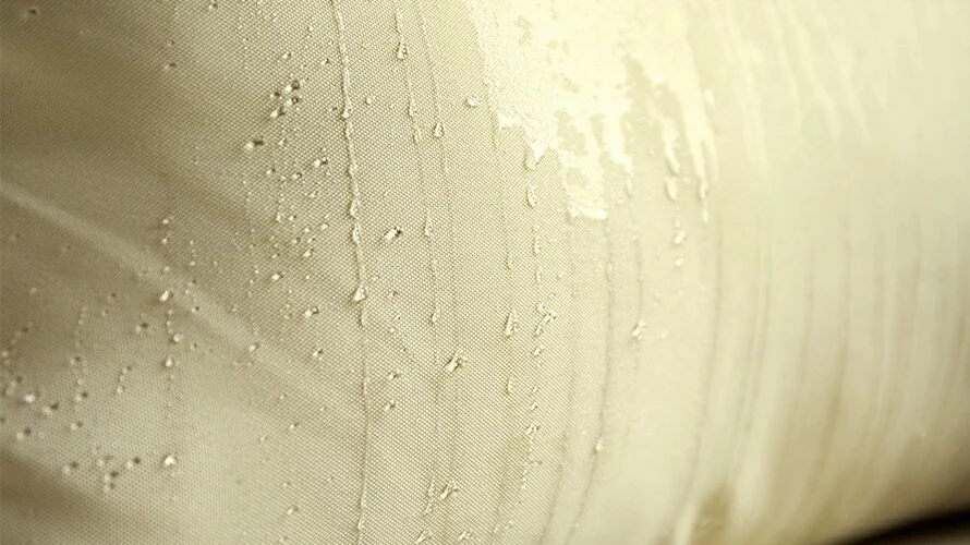 雨水に強く清潔なクッション