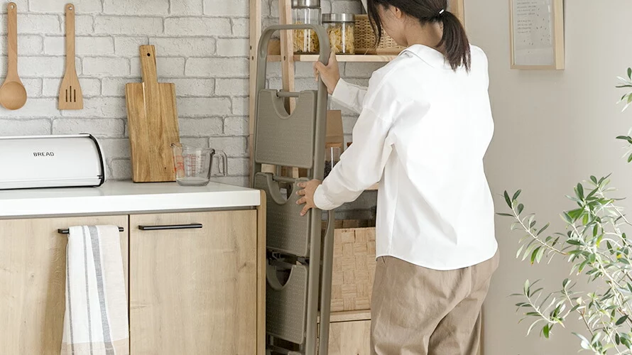 厚さ7㎝で隙間にスッキリ収納
