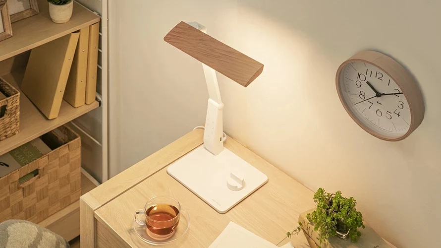 細かな作業も安心の明るいLED光源