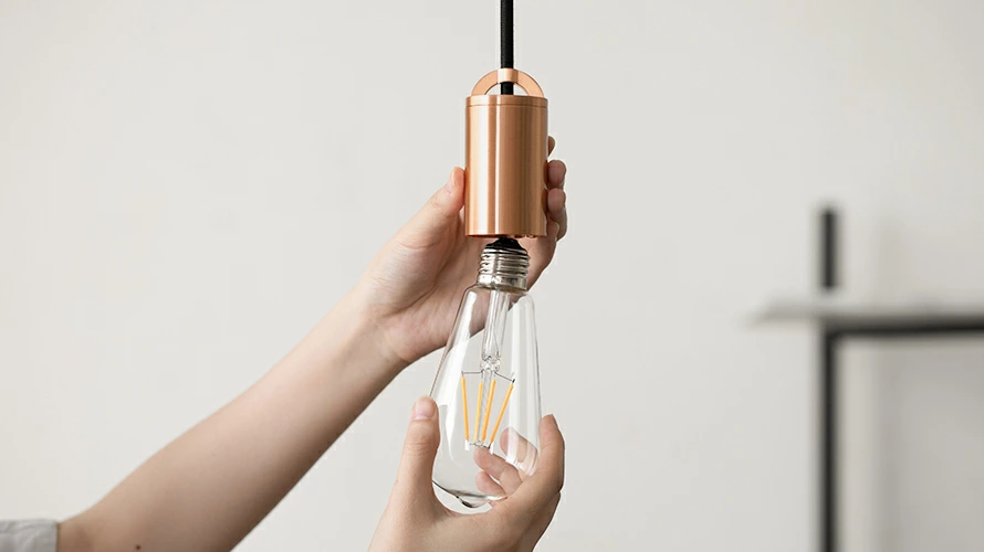 省エネ&長寿命のLED電球対応