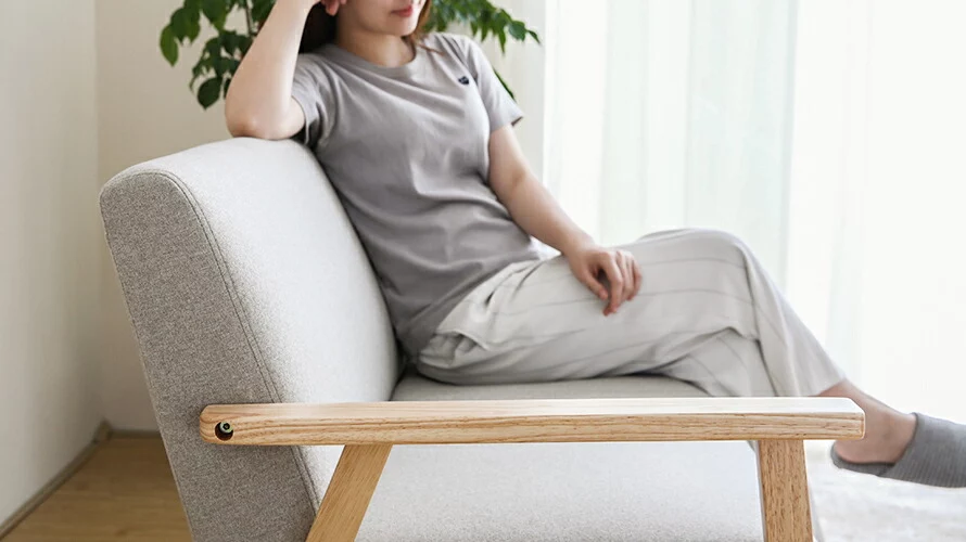深く腰かけられる十分な奥行き